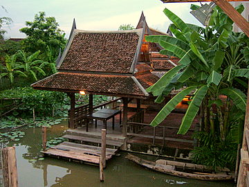 Traditional Thai houses – old Thai houses in Bangkok